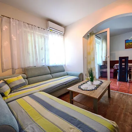 Fruk-2 By Interhome